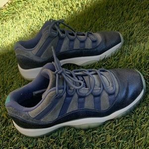 Jordan 11 Retro Low Blue Moon
